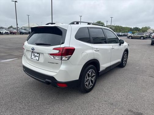 2022 Subaru Forester Premium