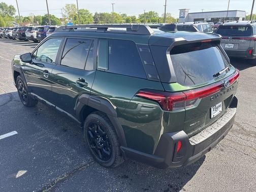 Deep Emerald Green Pearl 2026 Subaru Outback Limited