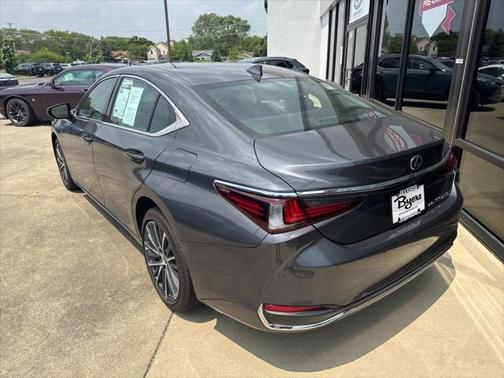 2024 Lexus ES 250 Base