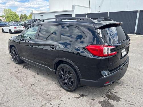 Crystal Black Silica 2023 Subaru Ascent Onyx Edition 7-Passenger