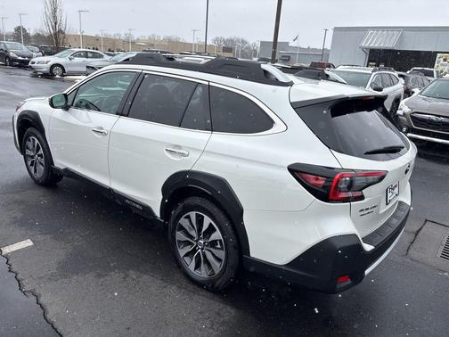 2025 Subaru Outback Touring XT