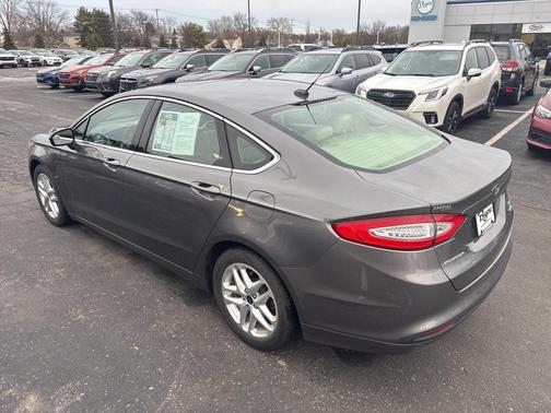 2014 Ford Fusion SE