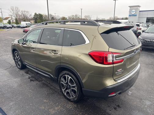Autumn Green Metallic 2023 Subaru Ascent Limited 7-Passenger