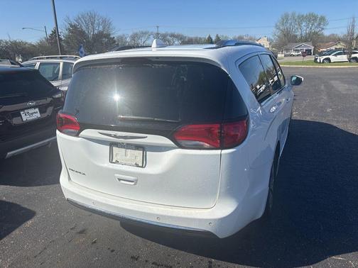 2020 Chrysler Pacifica Touring-L Plus