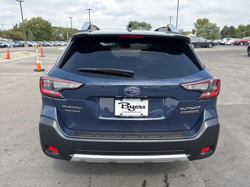 2025 Subaru Outback Touring XT
