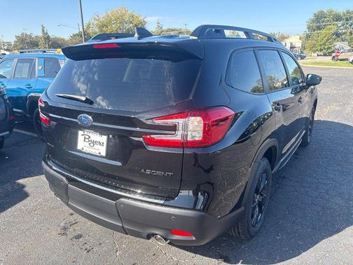 Crystal Black Silica 2027 Subaru Ascent Premium 7-Passenger