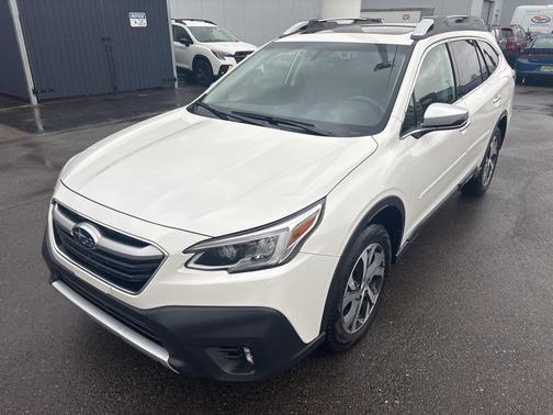 2022 Subaru Outback Touring