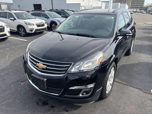 Mosaic Black Metallic 2016 Chevrolet Traverse 1LT