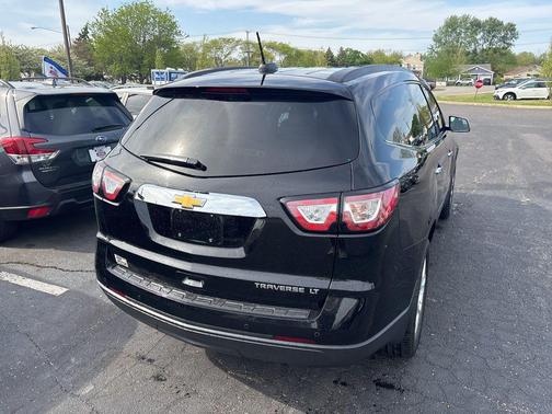 Mosaic Black Metallic 2016 Chevrolet Traverse 1LT
