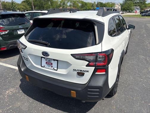 Crystal White Pearl 2024 Subaru Outback Wilderness