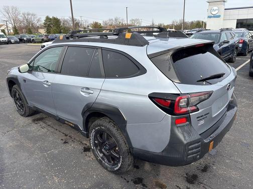 Ice Silver Metallic 2023 Subaru Outback Wilderness