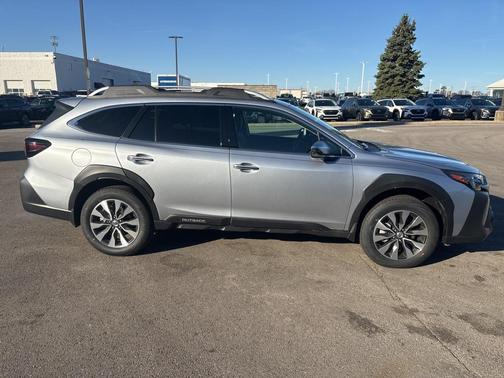 2025 Subaru Outback Touring