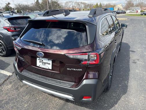Dark Mahogany Pearl 2025 Subaru Outback Limited