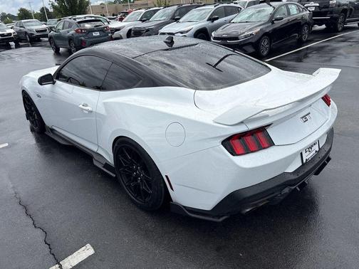Oxford White 2024 Ford Mustang GT