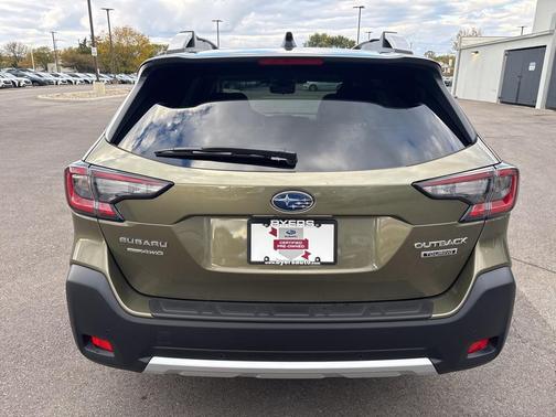 2025 Subaru Outback Touring