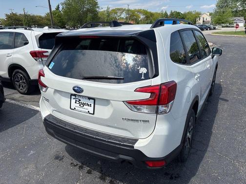 Crystal White Pearl 2024 Subaru Forester Premium