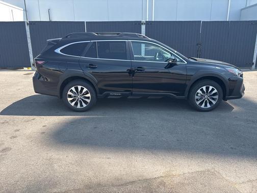 2025 Subaru Outback Limited XT