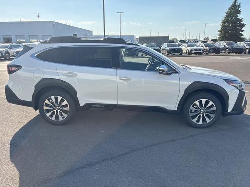 2025 Subaru Outback Touring XT