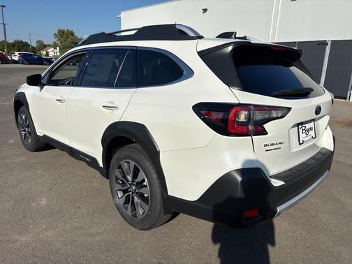 2025 Subaru Outback Touring XT