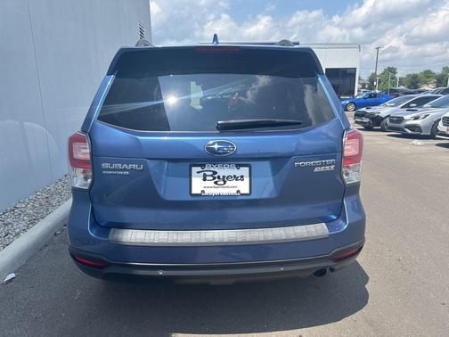 2017 Subaru Forester 2.5i Touring