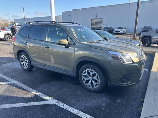 2023 Subaru Forester Premium