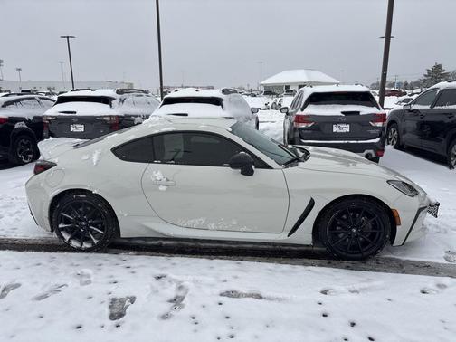 2023 Toyota GR86 Premium