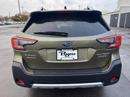 2025 Subaru Outback Touring