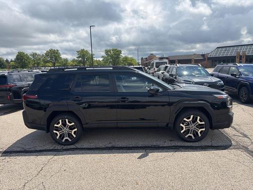 Crystal Black Silica 2026 Subaru Outback Touring XT