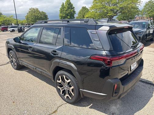 Crystal Black Silica 2026 Subaru Outback Touring XT