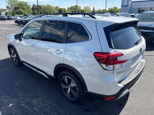 Crystal White Pearl 2020 Subaru Forester Touring