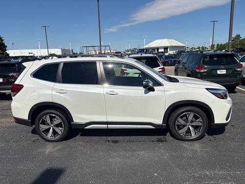 Crystal White Pearl 2020 Subaru Forester Touring