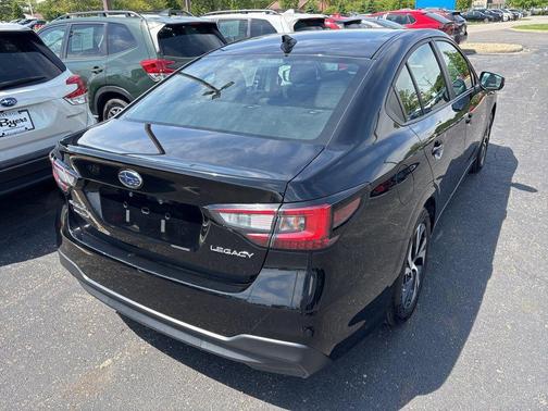 Crystal Black Silica 2025 Subaru Legacy Premium
