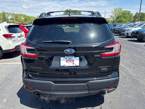 Crystal Black Silica 2023 Subaru Ascent Onyx Edition Limited 7-Passenger