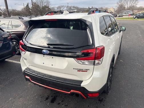 Crystal White Pearl 2023 Subaru Forester Sport