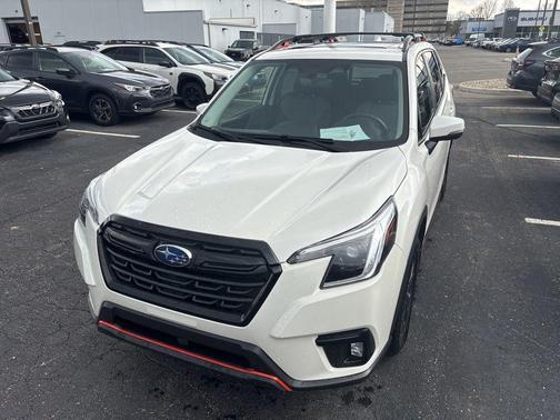 Crystal White Pearl 2023 Subaru Forester Sport