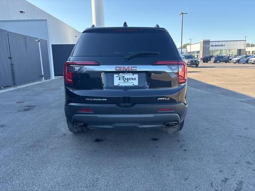 2022 GMC Acadia AWD AT4