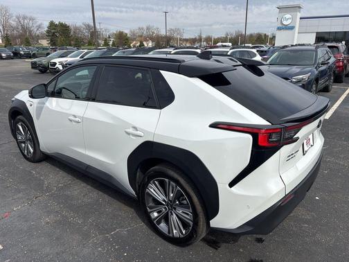 Smoked Carbon 2-Tone 2023 Subaru Solterra Touring