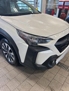Crystal White Pearl 2025 Subaru Outback Touring