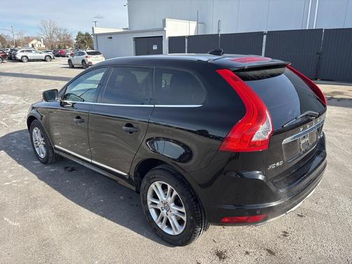 2016 Volvo XC60 T5 Drive-E Premier
