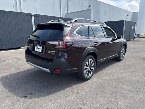 2025 Subaru Outback Touring XT