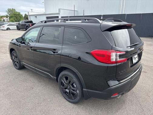 Crystal Black Silica 2026 Subaru Ascent Onyx Edition Touring 7-Passenger