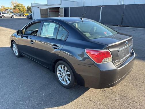 2014 Subaru Impreza 2.0i Premium