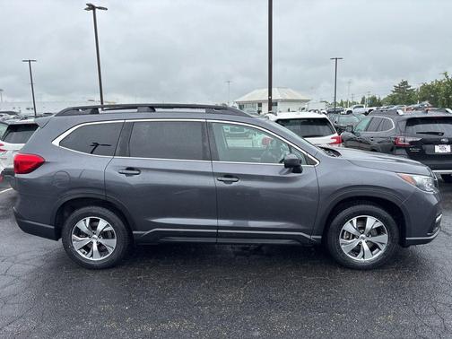 Magnetite Gray Metallic 2022 Subaru Ascent Premium 8-Passenger