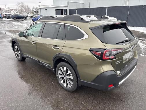 2025 Subaru Outback Touring XT