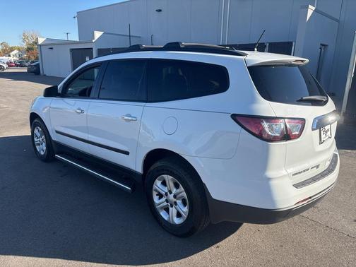 2017 Chevrolet Traverse LS