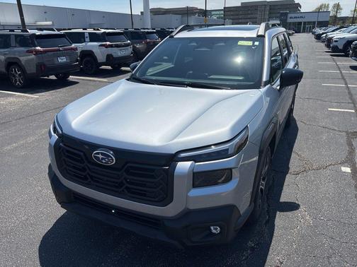 Ice Silver Metallic 2026 Subaru Outback Touring XT