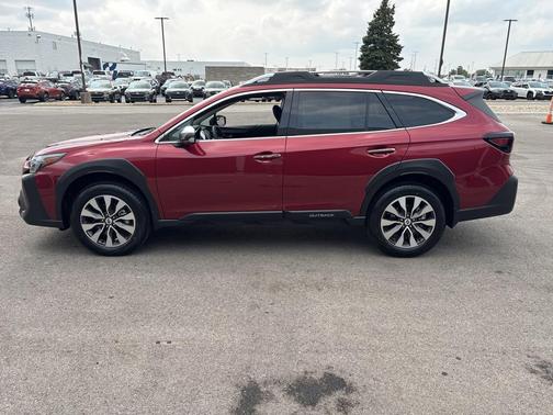 2025 Subaru Outback Touring XT