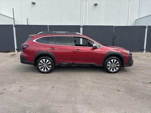 2025 Subaru Outback Touring XT
