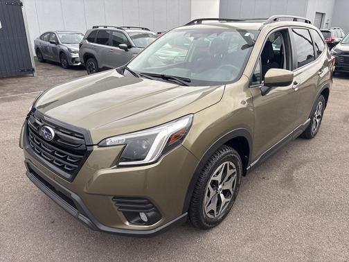 2023 Subaru Forester Premium