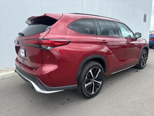 2022 Toyota Highlander XSE